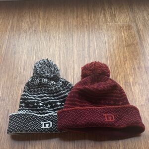 Pom Pom Beanie Hat - Black & Burgundy